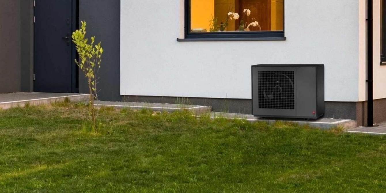 Schutz für die Wärmepumpe bei Elektro Harry Freiberg GmbH in Döbeln